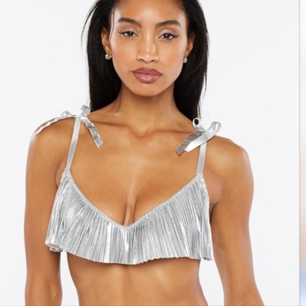 New! Savage X Fenty Pleated Lamé unlined bra silver Ruffle, Bow Detail 42D